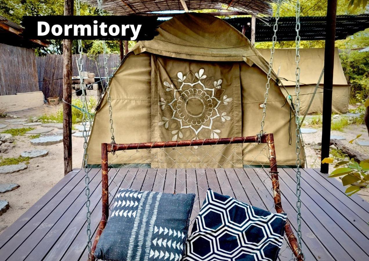 Nata Eselbe Camp Backpackersホステル エクステリア 写真